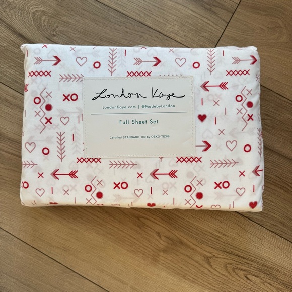 London Kaye Other - London Kaye Full Sheet Set Xoxo Valentine’s Day